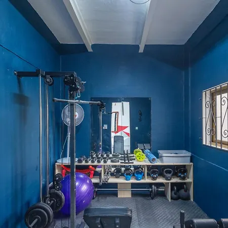 Double Ensuite Room In Quiet And Budget Friendly Townhouse